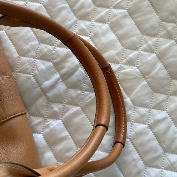 Coach camel color leather satchel barley used excellent condition 15x9 in - Picture 8 of 16